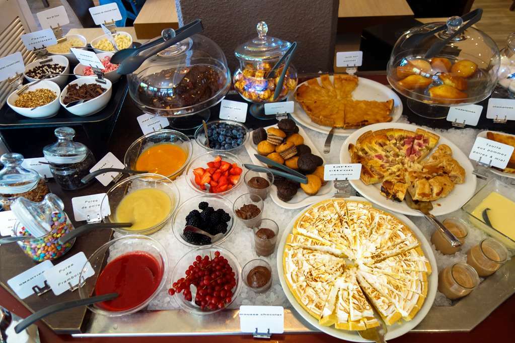 Kyriad Rouen Nord - Mont Saint Aignan Ristorante foto